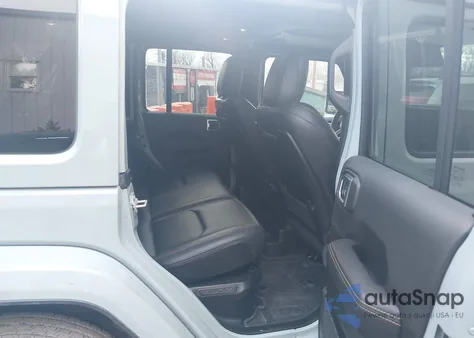 2024 Jeep Wrangler 4Xe Sahara 4Xe z USA, uszkodzony, nr VIN 1C4RJXP68RW161844